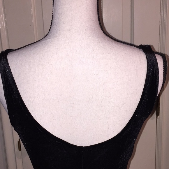 Sassy Velvet Bodycon Knit Dress (Black) - Picture 4 of 5
